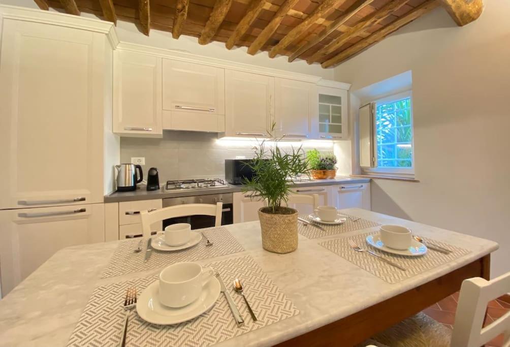 Vila Relax&Business Wi-Fi, Tv Hd, Parcheggio Gratuito Capannori Exteriér fotografie