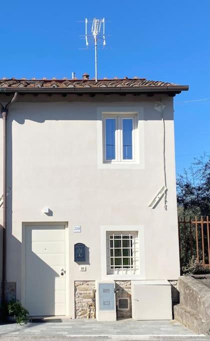 Vila Relax&Business Wi-Fi, Tv Hd, Parcheggio Gratuito Capannori Exteriér fotografie